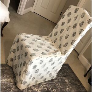 Chair slip cover